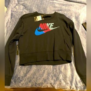 Brand new never worn Nike crop sweater